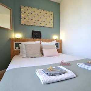 Appartement L'emoustillant Jacuzzi, Unique Et Hors Du Temps, La Richardais